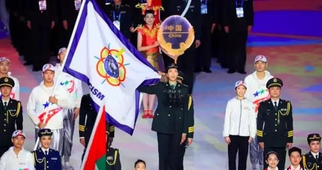 这次军运会开幕式,袁心玥脱稿宣誓一气呵成得《人民日报》称赞,怎么看女排姑娘的风采 - 体育赛事直播