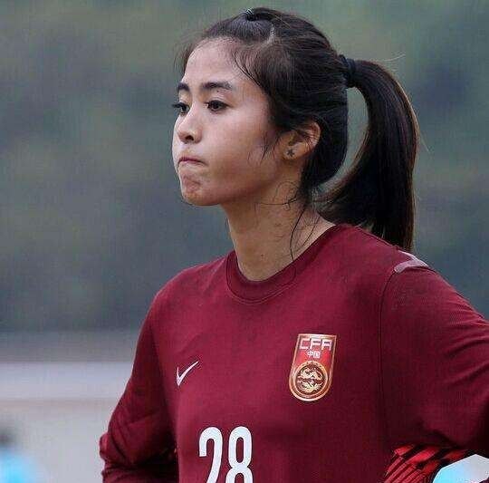 国际足联提议疫情期间球员工资降幅50%,对此你怎么看 - 体育赛事直播