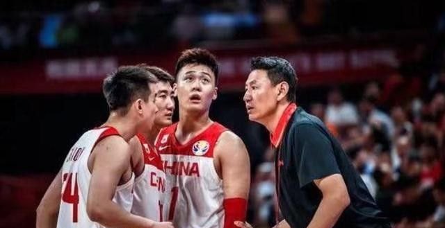 真相大白!西热还原世界杯发球失误,不能全怪周琦,他与赵睿各打五十大板,你怎么看 - 体育赛事直播