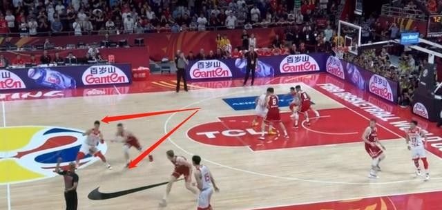 真相大白!西热还原世界杯发球失误,不能全怪周琦,他与赵睿各打五十大板,你怎么看 - 体育赛事直播