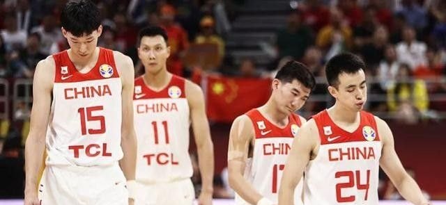 真相大白!西热还原世界杯发球失误,不能全怪周琦,他与赵睿各打五十大板,你怎么看 - 体育赛事直播