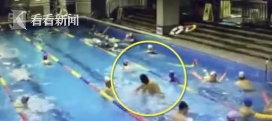 四川德阳泳池发生冲突,家长闹到医院,医生不堪其扰自杀身亡,这件事究竟是谁的错 - 体育赛事直播