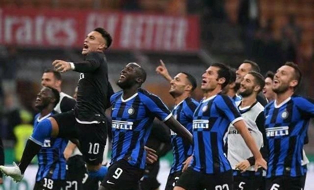 欧冠巴萨3-3国米,莱万10分钟2球救主,巴萨还能出线吗 - 体育赛事直播