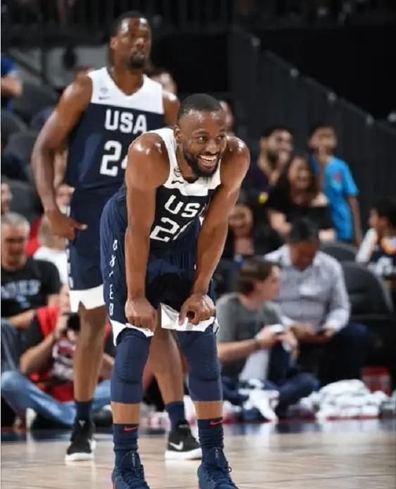 刺激!美国男篮蓝队97:78大胜白队,如何评价美国队内热身赛呢 - 体育赛事直播