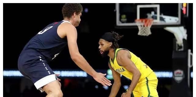 刺激!美国男篮蓝队97:78大胜白队,如何评价美国队内热身赛呢 - 体育赛事直播