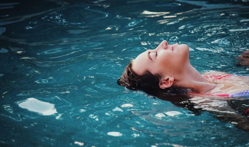 夏天游泳会加重湿气吗 夏天游泳会加重湿气吗 - 体育赛事直播