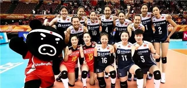 同时进行的两场比赛,有人说看女排比赛的人数超62万而看男足比赛人数仅3万,你怎么看 同时进行的两场比赛,有人说看女排比赛的人数超62万而看男足比赛人数仅3万,你怎么看 - 体育赛事直播