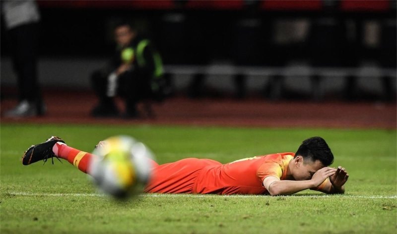 足球比赛新闻稿背景图 足球比赛新闻稿背景图 - 体育赛事直播